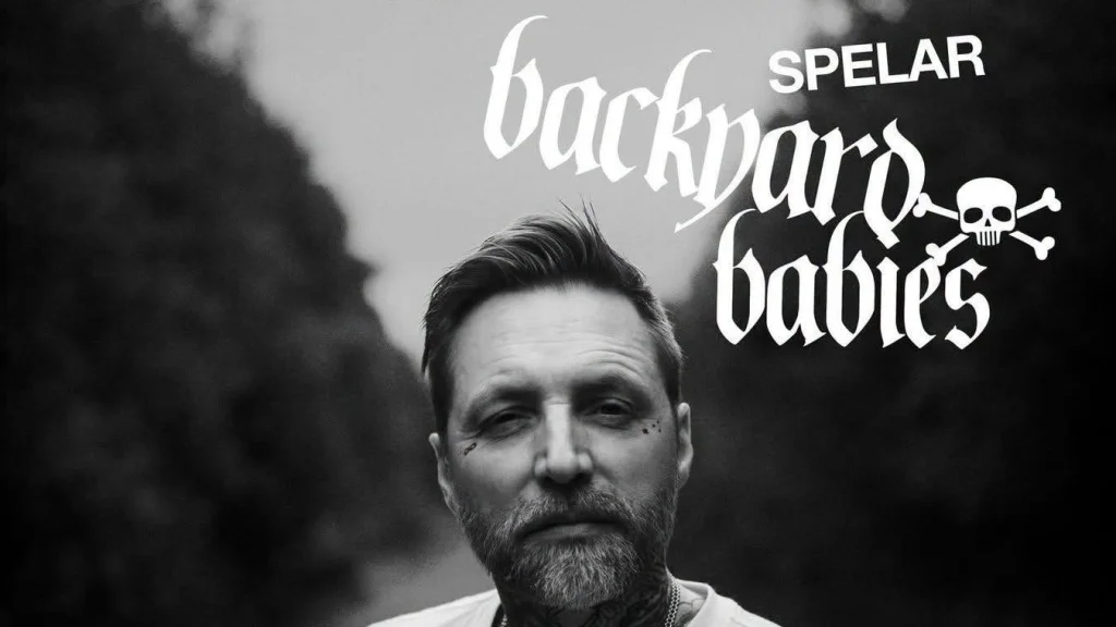 Nicke Borg med band spelar Backyard Babies